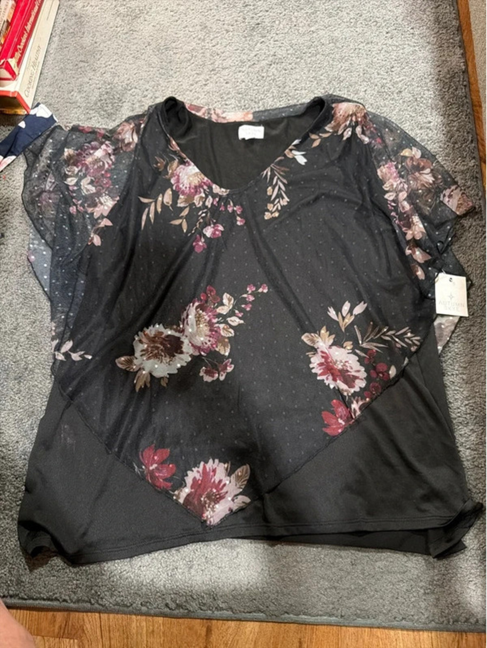 3x women’s top NWT